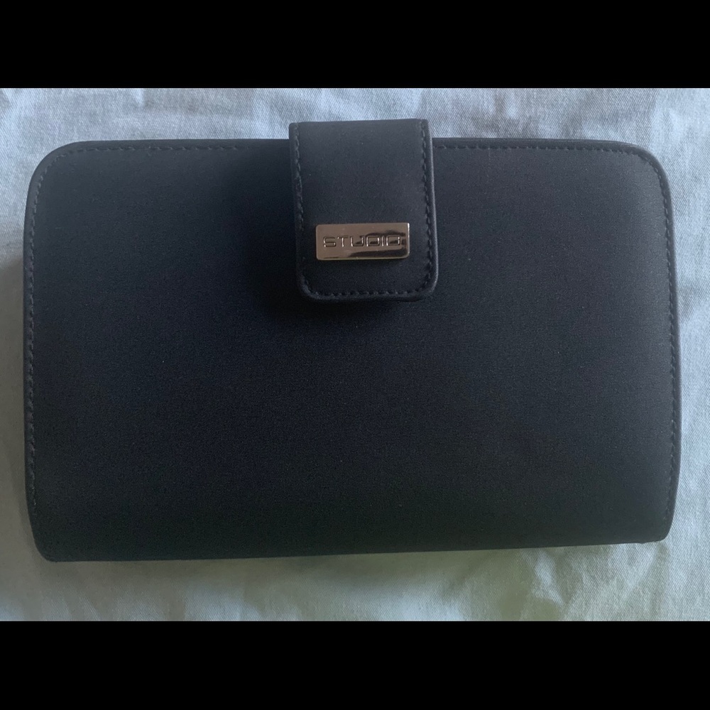 BLACK WALLET BY STUDIO
